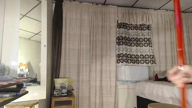 Snapshot of ANALTRAINING4U2 chatting on 10/27/25, 02:59 ANALTRAINING4U2 online show from 10/27/25, 02:59