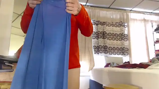 Snapshot of ANALTRAINING4U2 chatting on 12/14/25, 04:23 ANALTRAINING4U2 online show from 12/14/25, 04:23