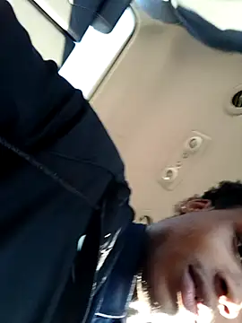 Snapshot of Dropdingo chatting on 10/16/25, 01:56 Dropdingo online show from 10/16/25, 01:56