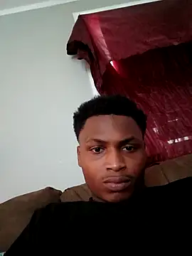 Snapshot of Dropdingo chatting on 10/20/25, 10:32 Dropdingo online show from 10/20/25, 10:32