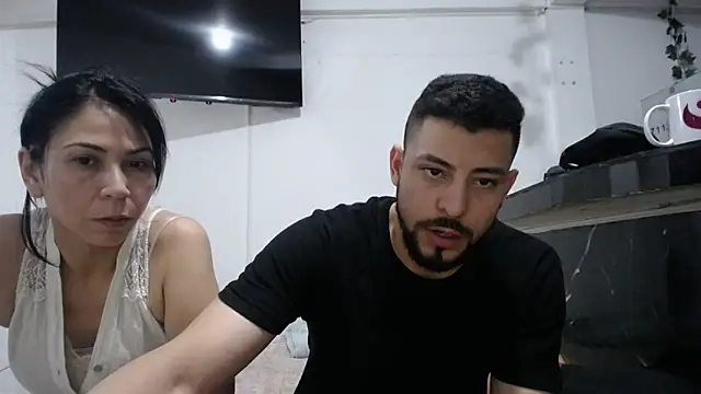 yohacriss online show from 10/08/25, 03:04