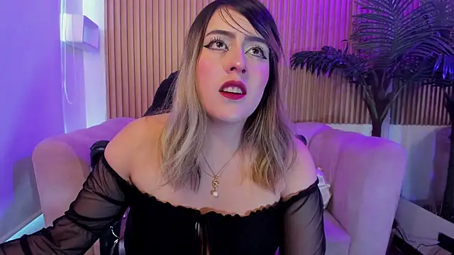 Snapshot of Jenny_Wolridge_ chatting on 10/08/25, 05:21 Jenny Wolridge online show from 10/08/25, 05:21