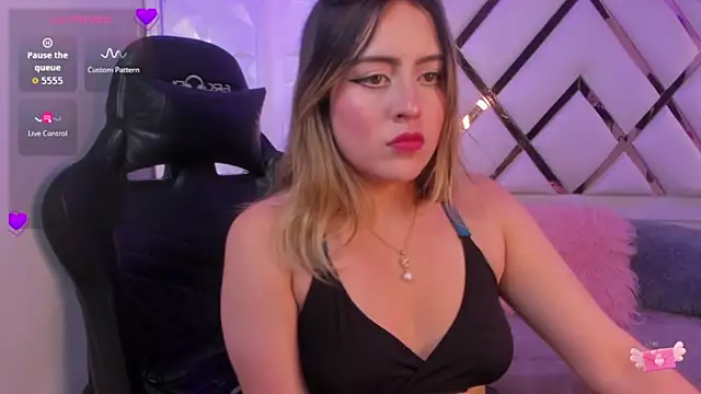 Snapshot of Jenny_Wolridge_ chatting on 10/27/25, 06:34 Jenny Wolridge online show from 10/27/25, 06:34