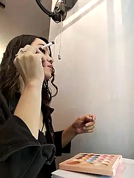 Snapshot of Sky_Junne chatting on 10/02/25, 03:30 Sky Junne online show from 10/02/25, 03:30