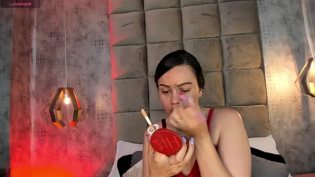 Sky Junne online show from 02/06/26, 06:00