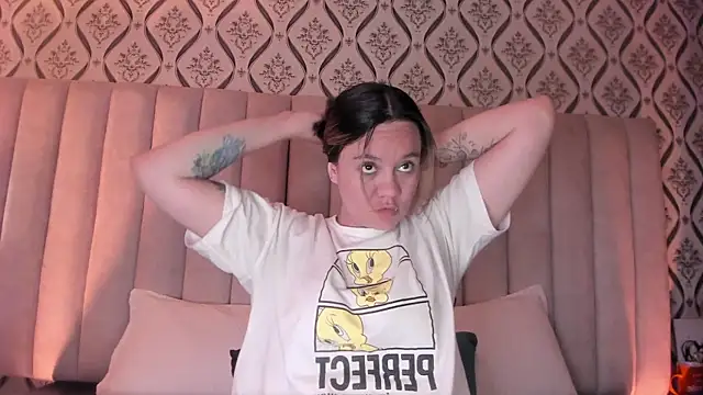 Sky Junne online show from 03/20/26, 04:45