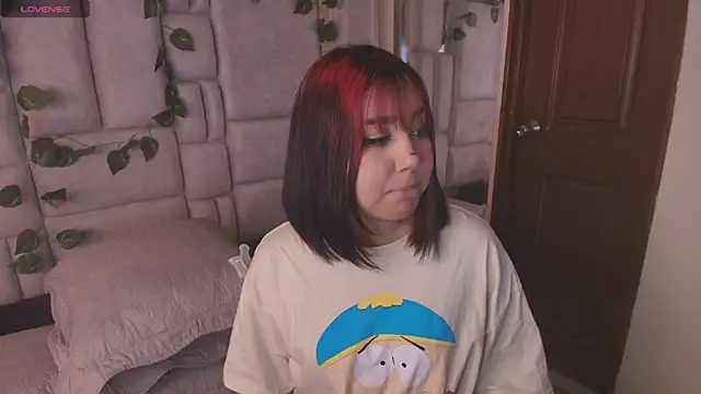 Snapshot of sophiievv chatting on 09/19/25, 12:28 sophiievv online show from 09/19/25, 12:28