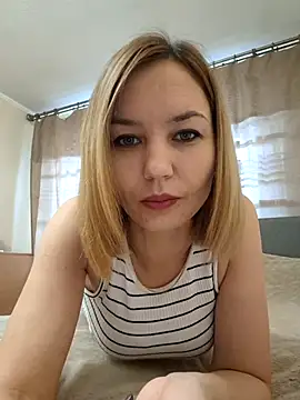 VeroLoverx online show from 11/16/25, 10:54