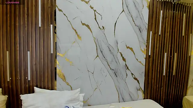 VictoriaDuart online show from 11/21/25, 07:45