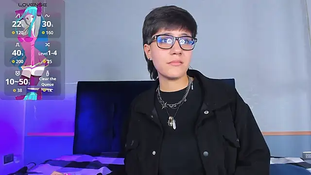 Tsuki Maru online show from 12/15/25, 04:17