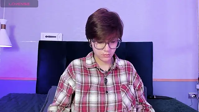 Tsuki Maru online show from 03/06/26, 09:00