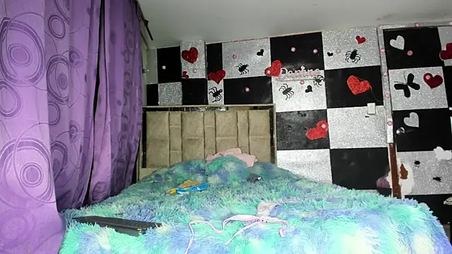 skinnyanddaphne online show from 02/02/26, 05:22