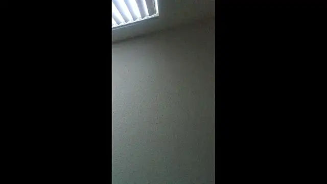 sthuart22 online show from 10/08/25, 10:51