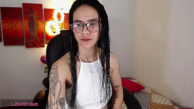 Ashley olivares online show from 09/27/25, 04:56