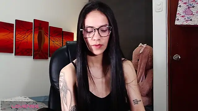 Ashley olivares online show from 10/27/25, 12:58