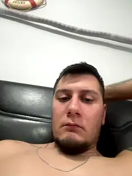 Snapshot of bogerkek chatting on 12/19/25, 01:18 bogerkek online show from 12/19/25, 01:18