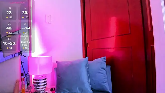  valeria saenz  online show from 10/24/25, 03:36