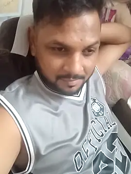 itzrocky1 online show from 10/04/25, 01:53