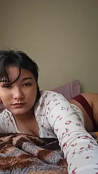 Hellenlin online show from 04/16/26, 02:29