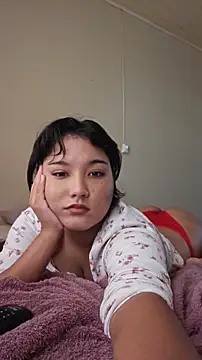 Snapshot of Hellenlin chatting on 04/17/26, 05:05 Hellenlin online show from 04/17/26, 05:05