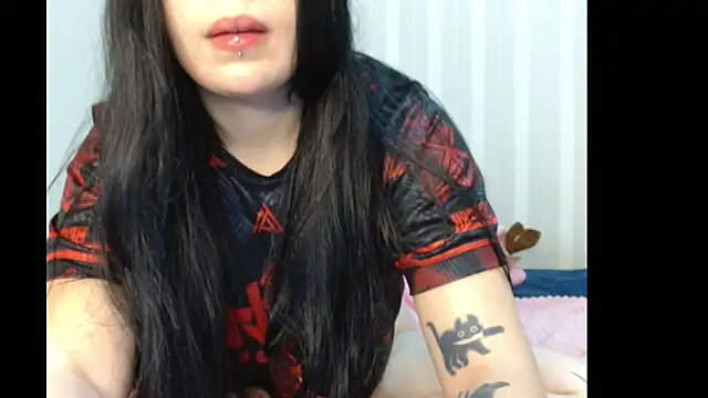 Snapshot of ingridequinti chatting on 11/02/25, 01:41 ingridequinti online show from 11/02/25, 01:41