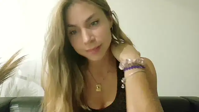 wonderalice31 online show from 09/13/25, 07:02