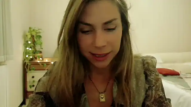 wonderalice31 online show from 09/30/25, 06:57