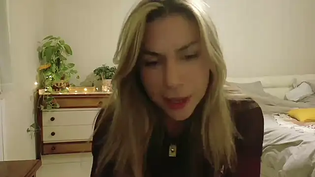 wonderalice31 online show from 11/04/25, 08:19