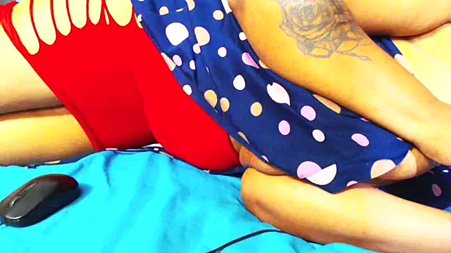 BeverlyQueen14 online show from 09/10/25, 07:03