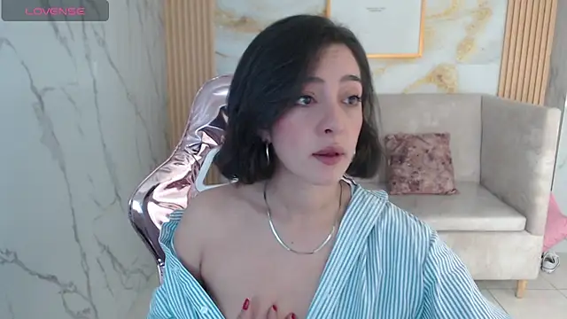 sara lopez s online show from 10/08/25, 02:04