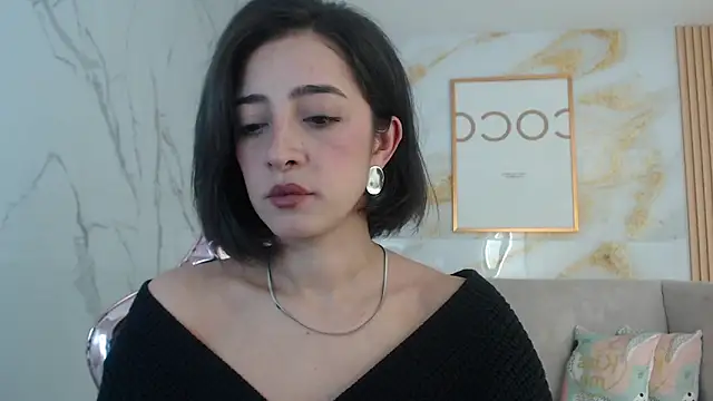 sara lopez s online show from 10/30/25, 01:12