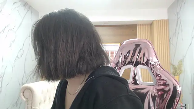 sara lopez s online show from 03/31/26, 01:33