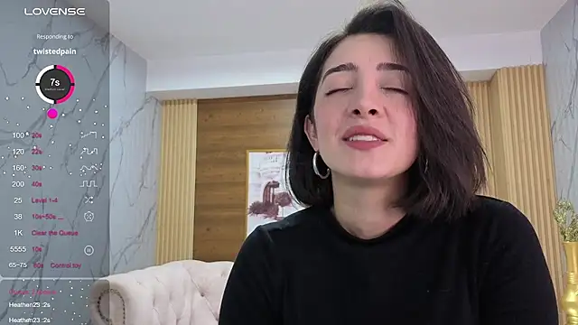 sara lopez s online show from 04/18/26, 01:48