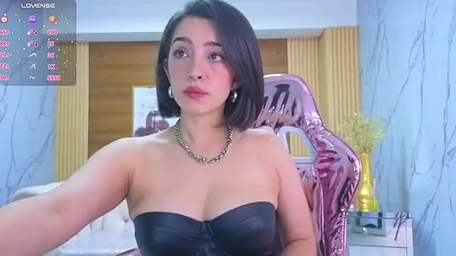 sara lopez s online show from 07/06/26, 01:41