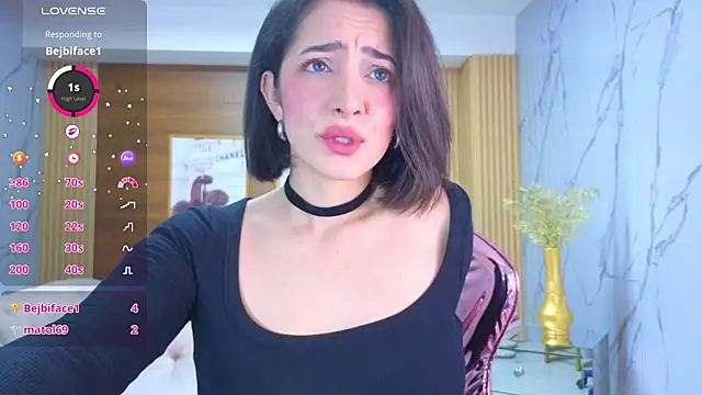 sara lopez s online show from 07/22/26, 01:58