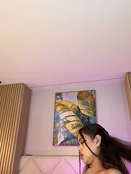 Mila Hank  online show from 05/11/26, 04:04