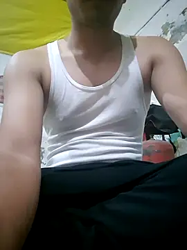 Snapshot of RockRolaxxx chatting on 11/07/25, 05:35 RockRolaxxx online show from 11/07/25, 05:35