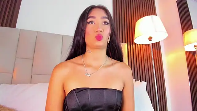 Nicolqueen  online show from 06/05/26, 11:27