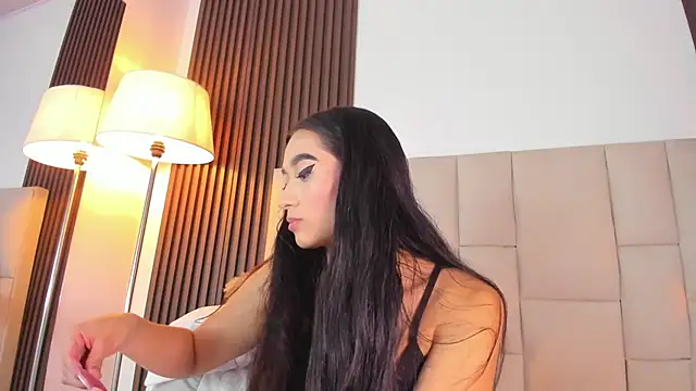 Snapshot of Nicolqueen_ chatting on 07/20/26, 03:14 Nicolqueen online show from 07/20/26, 03:14