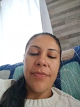 KittyHoleshot87 online show from 04/17/26, 03:37