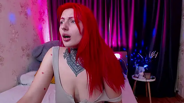 Snapshot of Nina_Blum_ chatting on 11/27/25, 07:32 Nina Blum online show from 11/27/25, 07:32