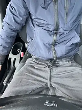 Snapshot of bmwe71 chatting on 02/20/26, 10:38 bmwe71 online show from 02/20/26, 10:38