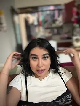 Sophie Dreamss online show from 10/30/25, 08:20