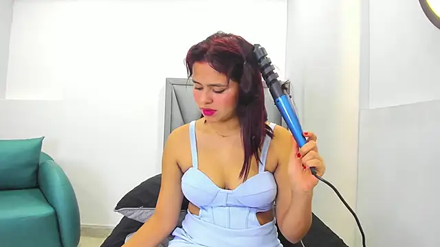 Sofia villareal online show from 10/09/25, 12:47