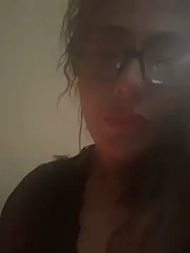 Snapshot of dubaichocc chatting on 09/10/25, 08:20 dubaichocc online show from 09/10/25, 08:20