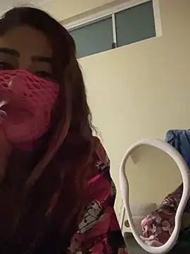 Snapshot of dubaichocc chatting on 09/17/25, 06:53 dubaichocc online show from 09/17/25, 06:53