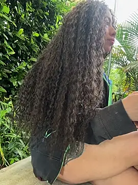 Snapshot of roxyrougee chatting on 07/19/26, 11:25 roxyrougee online show from 07/19/26, 11:25