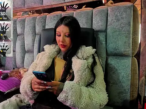 Snapshot of missashlyrosette chatting on 11/17/25, 01:39 missashlyrosette online show from 11/17/25, 01:39