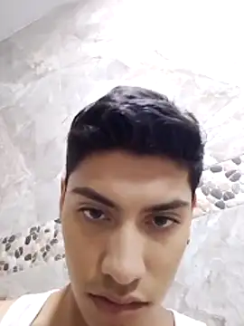 Snapshot of aispuro8505 chatting on 10/24/25, 06:43 aispuro8505 online show from 10/24/25, 06:43