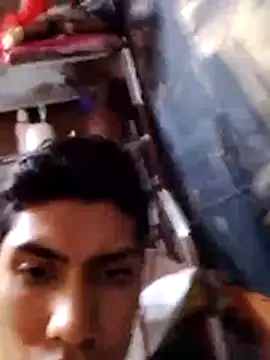 Snapshot of aispuro8505 chatting on 11/03/25, 06:58 aispuro8505 online show from 11/03/25, 06:58